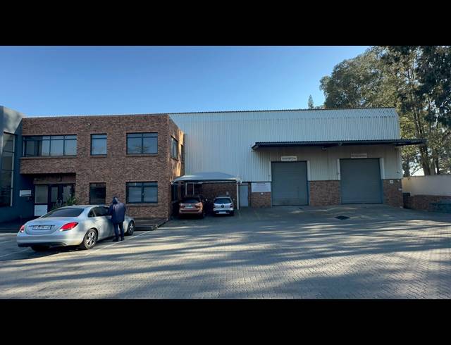 1,727M² WAREHOUSE TO LET IN TUNNEY